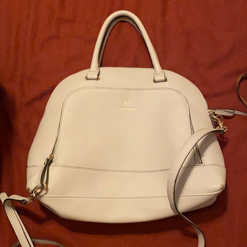Medium size purse